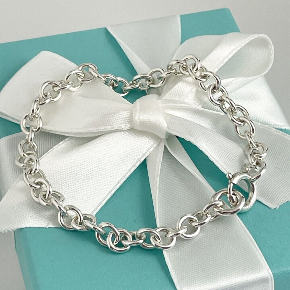 LIKE NEW!!! LOVELY Tiffany & Co. Sterling Silver Chain Charm Bracelet - 7.5 Inch
